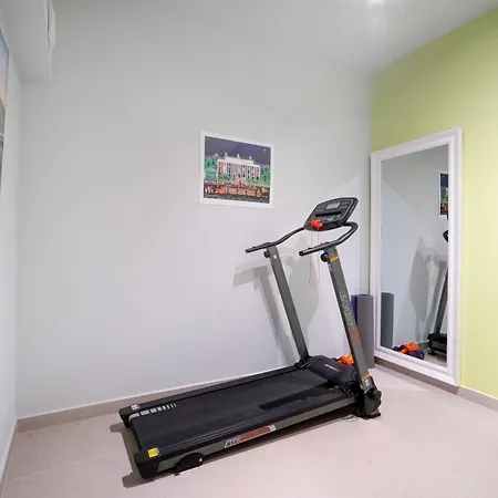 Βίλα With Private Pools By Explore *