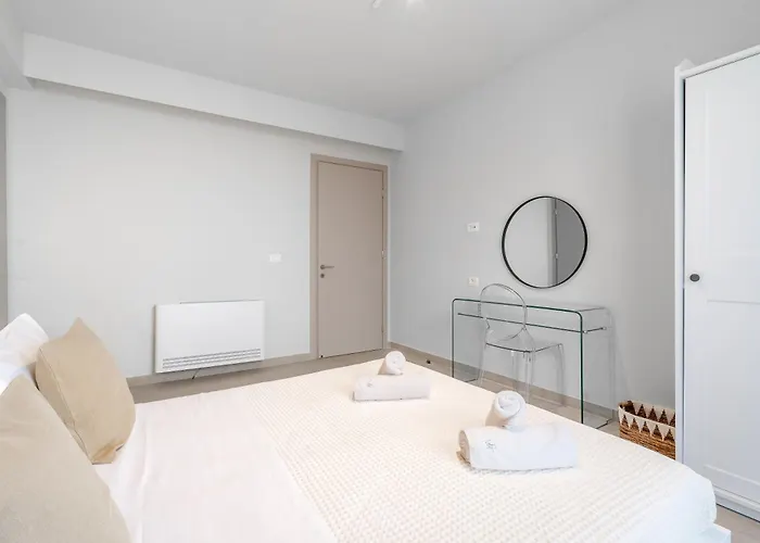 Villa With Private Pools By Explore *