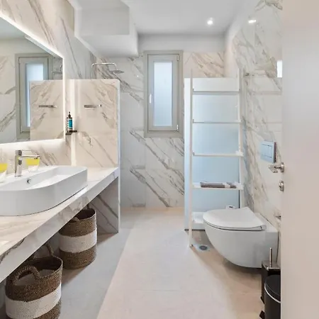 Suitehome With Private Pools By Explore *