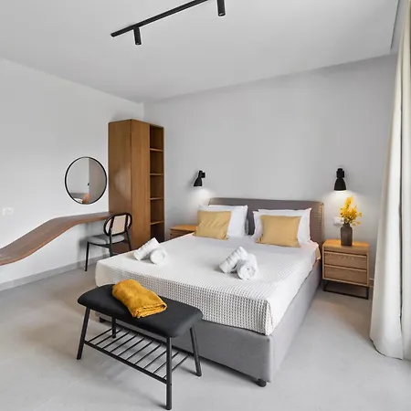 Suitehome With Private Pools By Explore Villa *