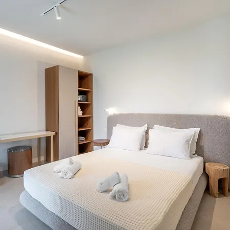 Suitehome With Private Pools By Explore *