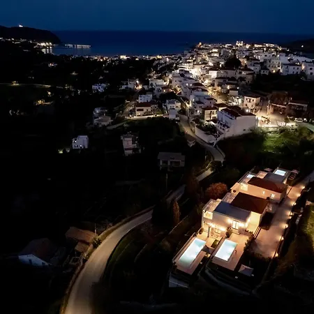 Suitehome With Private Pools By Explore Andros Town
