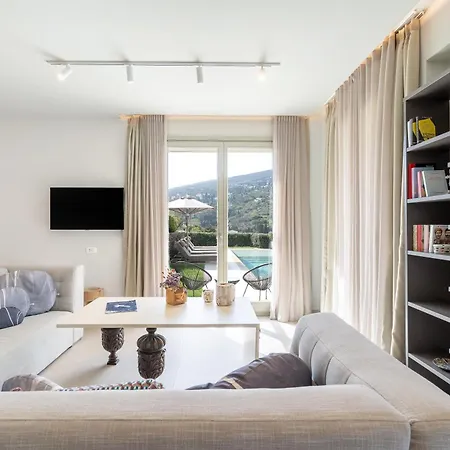 Suitehome With Private Pools By Explore Andros Town