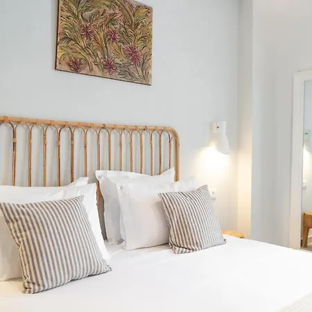 Suitehome With Private Pools By Explore Villa Andros Town