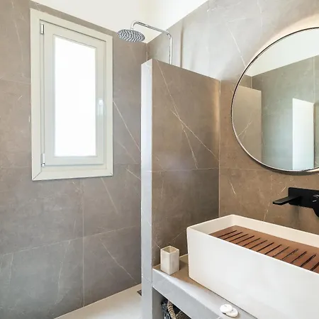 Suitehome With Private Pools By Explore *
